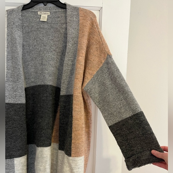 Color Block Cardigan - Picture 2 of 4